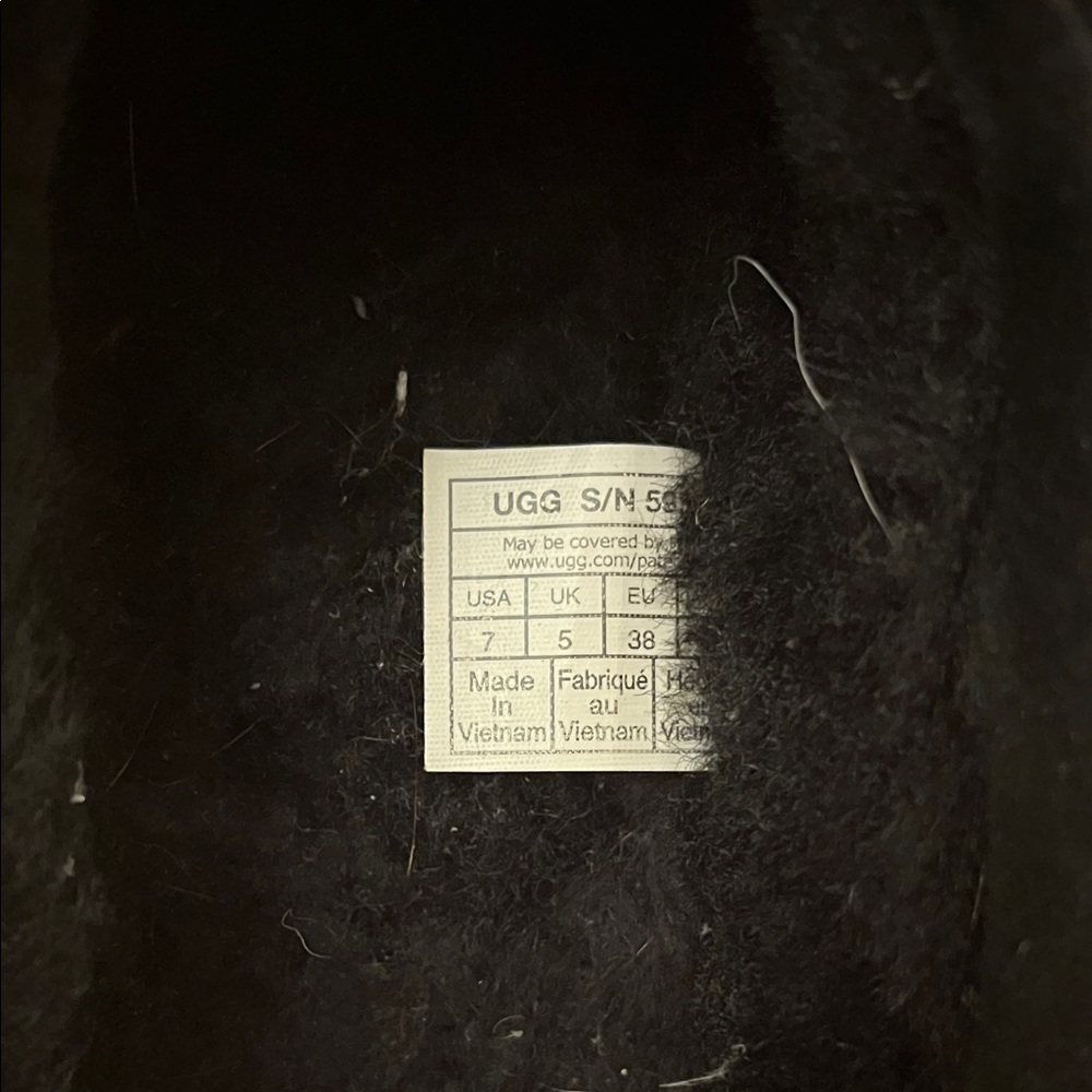 Black womens tasman Uggs slippers - Picture 3 of 4
